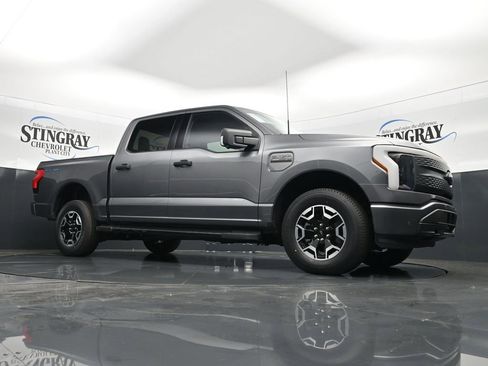 Used 2023 Ford F150 Lightning XLT w/ Tow Technology Package image 17