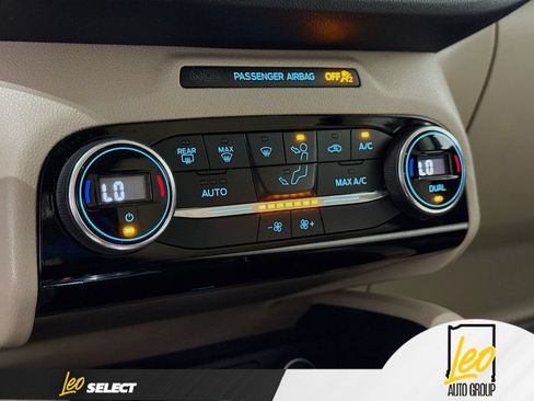 Used 2021 Ford Escape SE w/ Convenience Package FWD image 19
