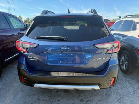 Used 2021 Subaru Outback Limited image 4