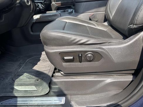 Used 2019 GMC Sierra 1500 SLT AWD/4WD image 18
