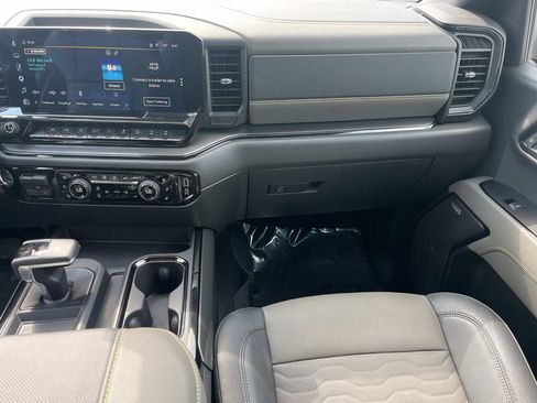 Used 2025 Chevrolet Silverado 1500 ZR2 w/ Technology Package AWD/4WD image 15