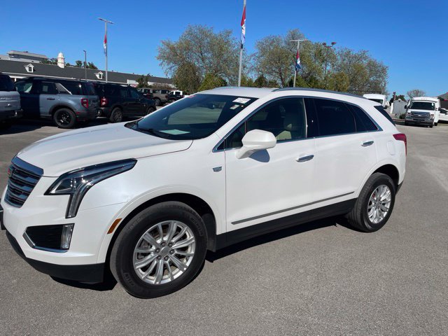 Used 2019 Cadillac XT5 FWD image 2