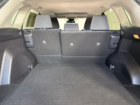 Used 2019 Toyota RAV4 XLE AWD/4WD image 24