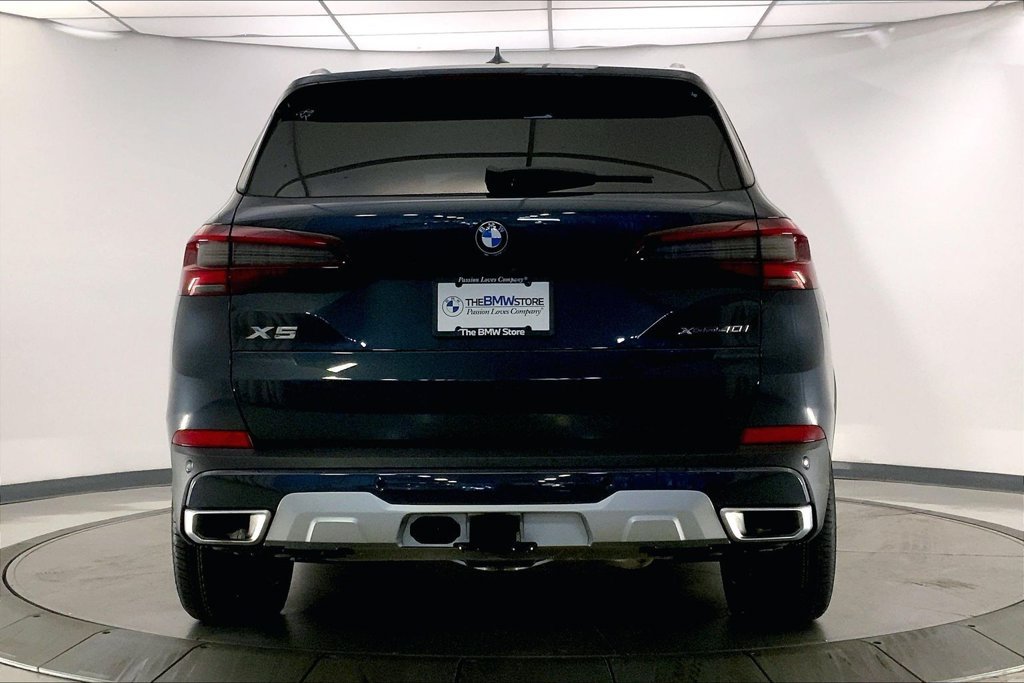 Used 2022 BMW X5 xDrive40i AWD/4WD image 3