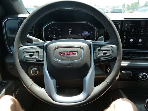 Certified 2026 GMC Sierra 1500 SLT w/ SLT Premium Plus Package AWD/4WD image 38