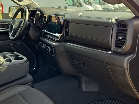 Used 2025 Chevrolet Silverado 1500 LT image 28