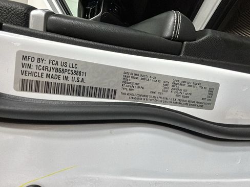 Used 2023 Jeep Grand Cherokee 4WD 4xe image 11