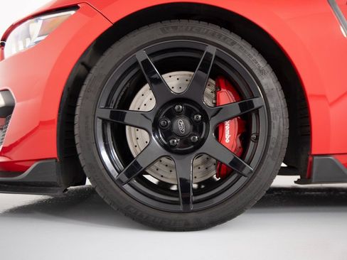 Used 2017 Ford Mustang Shelby GT350R RWD image 9