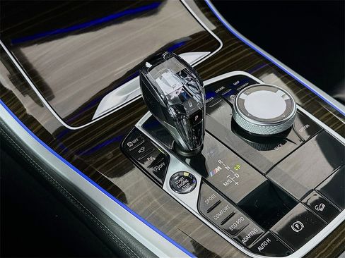 Used 2020 BMW X5 M50i image 17