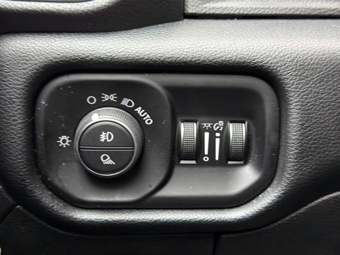 Used 2021 RAM 1500 Laramie image 19