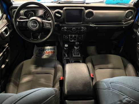 Used 2023 Jeep Wrangler Unlimited Sport AWD/4WD image 33