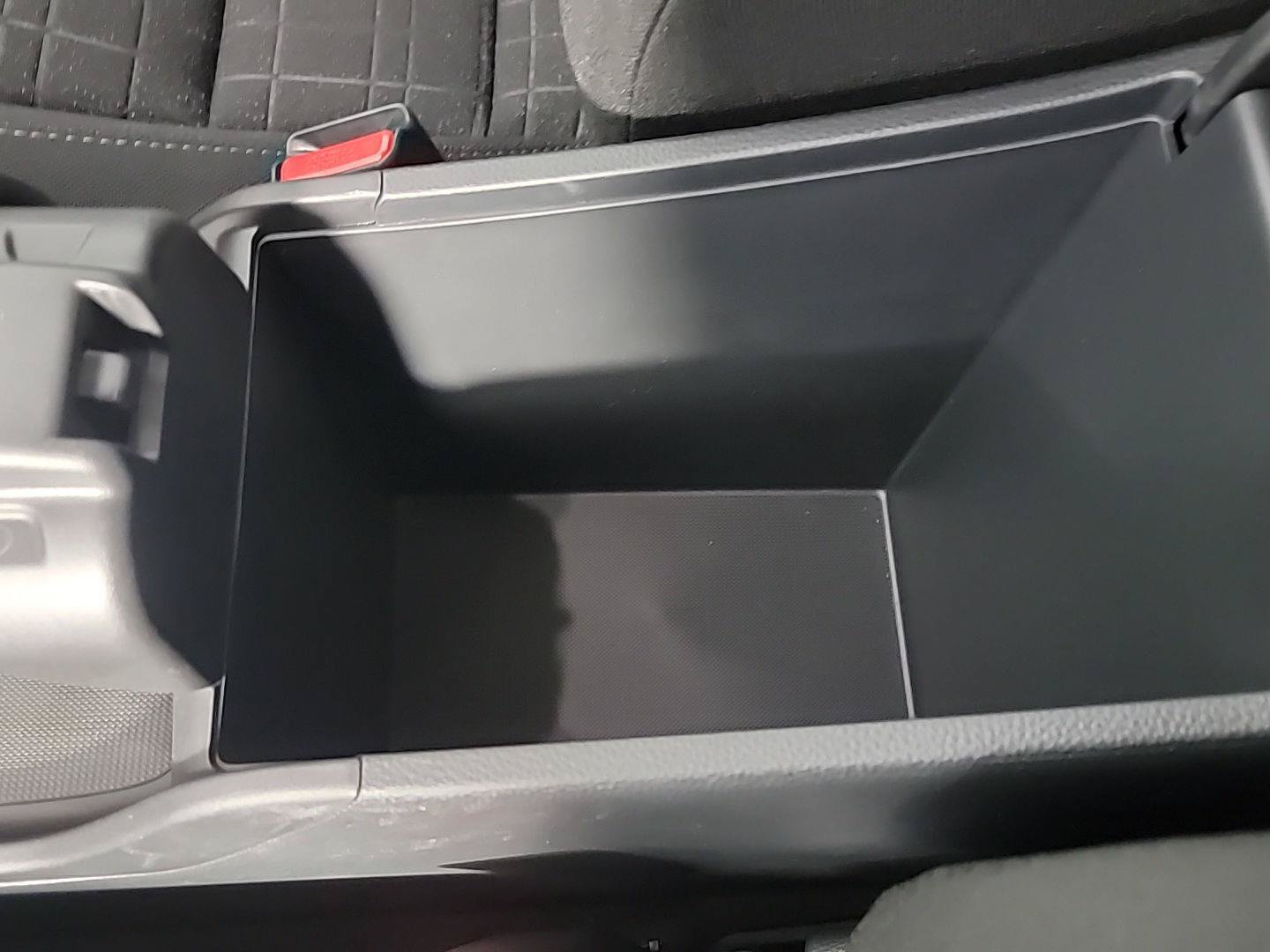 Certified 2026 Honda HR-V LX image 32