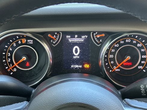 Used 2018 Jeep Wrangler Unlimited Sport S AWD/4WD image 19