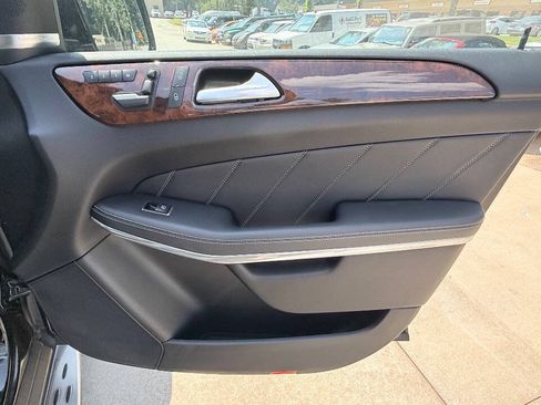 Used 2014 Mercedes-Benz GL 550 4MATIC image 68