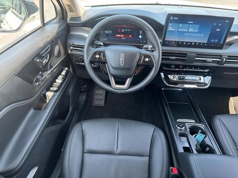 New 2025 Lincoln Corsair Reserve image 25