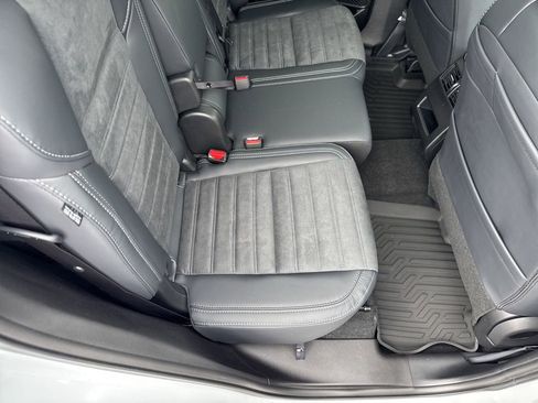 New 2026 Mitsubishi Outlander AWD image 27