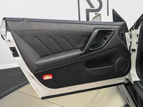 Used 2024 Nissan GT-R Premium w/ Premium Interior Package AWD/4WD image 14