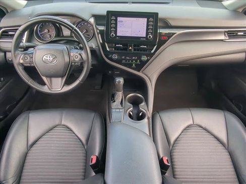 Used 2022 Toyota Camry SE w/ Carpet Mat Package (TMS) FWD image 16