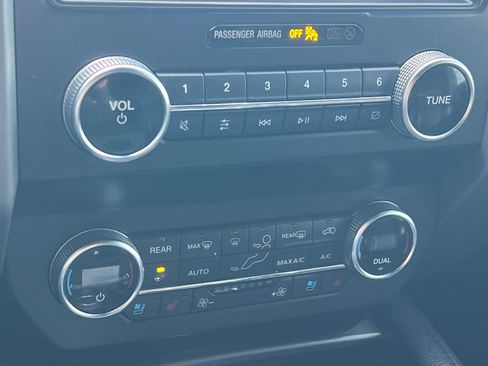 Used 2020 Ford Expedition XLT w/ Equipment Group 202A image 21