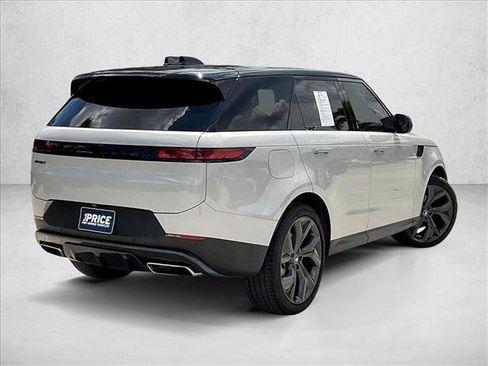 Used 2024 Land Rover Range Rover Sport SE AWD/4WD image 2