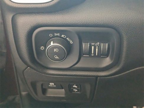 Used 2022 RAM 1500 Laramie image 29