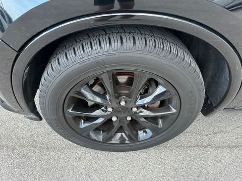Certified 2017 Dodge Durango R/T w/ Trailer Tow Group IV AWD/4WD image 3