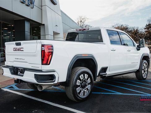 Used 2024 GMC Sierra 2500 Denali w/ Denali Reserve Package image 4