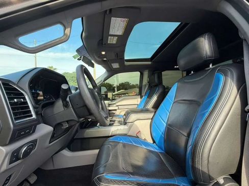 Used 2018 Ford F250 XLT w/ XLT Premium Package AWD/4WD image 11