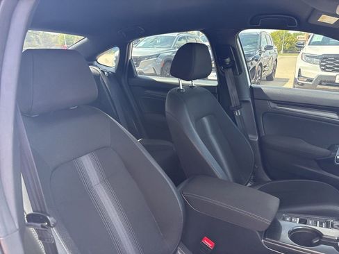 Certified 2025 Honda Civic Sport image 24