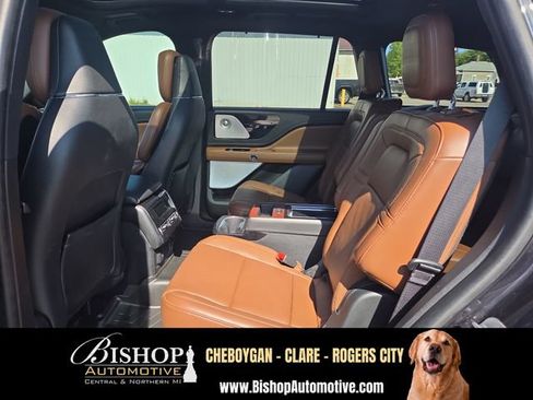 Used 2023 Lincoln Aviator Reserve w/ Equipment Group 201A AWD/4WD image 17