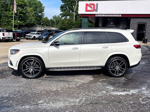 Used 2022 Mercedes-Benz GLS 450 4MATIC image 3