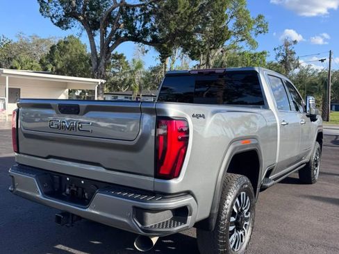 Used 2024 GMC Sierra 2500 Denali Ultimate AWD/4WD image 5
