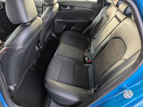 Used 2022 Kia Forte GT w/ GT Technology Package image 11