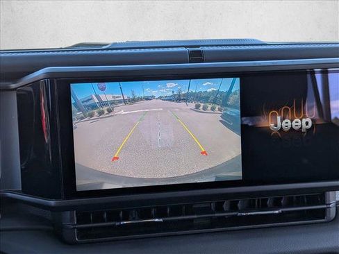 Used 2024 Jeep Wrangler Unlimited Sahara AWD/4WD image 13
