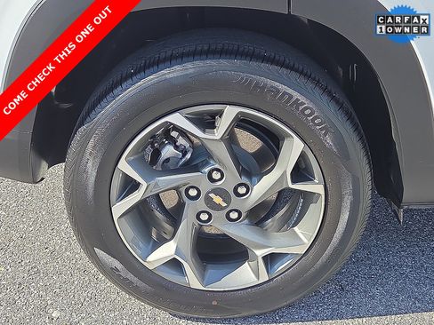 Used 2025 Chevrolet Trax LT w/ Driver Confidence Package image 7