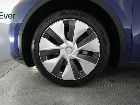 Used 2021 Tesla Model Y Long Range AWD/4WD image 19