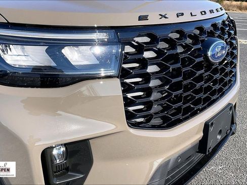 New 2026 Ford Explorer ST-Line w/ ST-Line Street Pack image 16