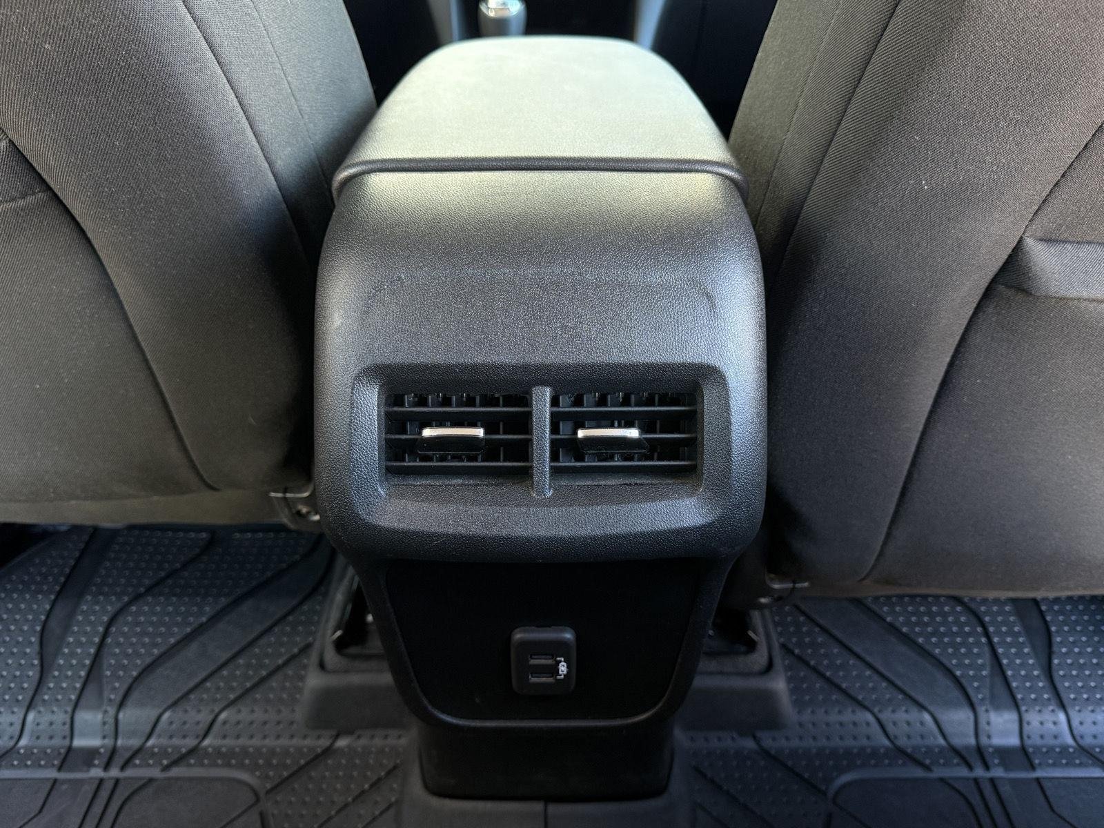Used 2020 Chevrolet Equinox LT AWD/4WD image 29