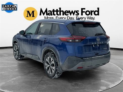 Used 2023 Nissan Rogue SV w/ SV Premium B Package image 3