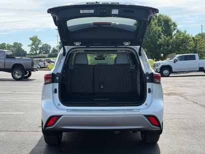 Certified 2024 Toyota Highlander Platinum