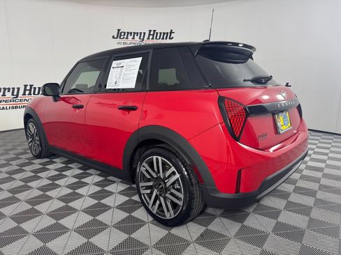 Used 2025 MINI Cooper S FWD image 8