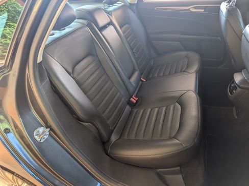 Used 2015 Ford Fusion Energi SE FWD image 16
