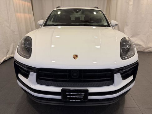 Certified 2023 Porsche Macan S image 7