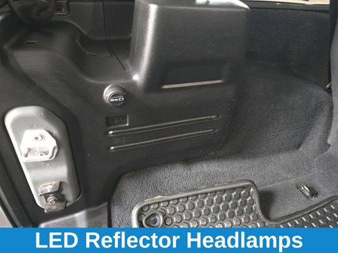 Used 2019 Jeep Wrangler Unlimited Sahara image 21