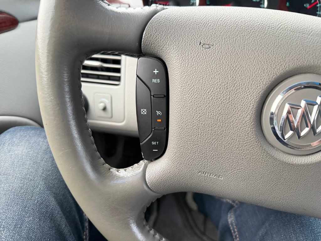 Used 2006 Buick Lucerne CXL w/ Luxury Package FWD image 13