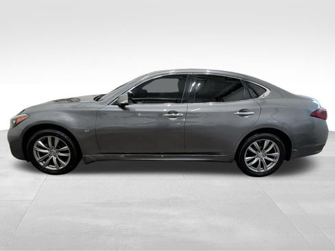Used 2016 INFINITI Q70 3.7 AWD/4WD image 2