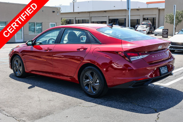 Certified 2022 Hyundai Elantra SEL FWD image 4
