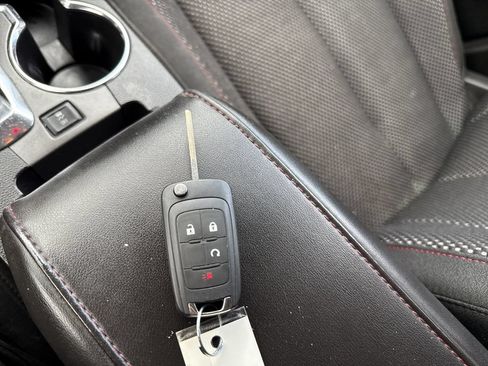 Used 2015 GMC Terrain SLE w/ Safety Package AWD/4WD image 25