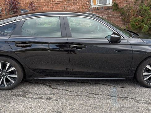 Used 2024 Honda Civic EX-L image 4