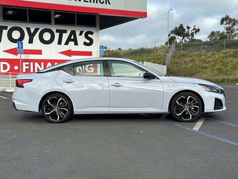 Used 2024 Nissan Altima 2.5 SR image 6